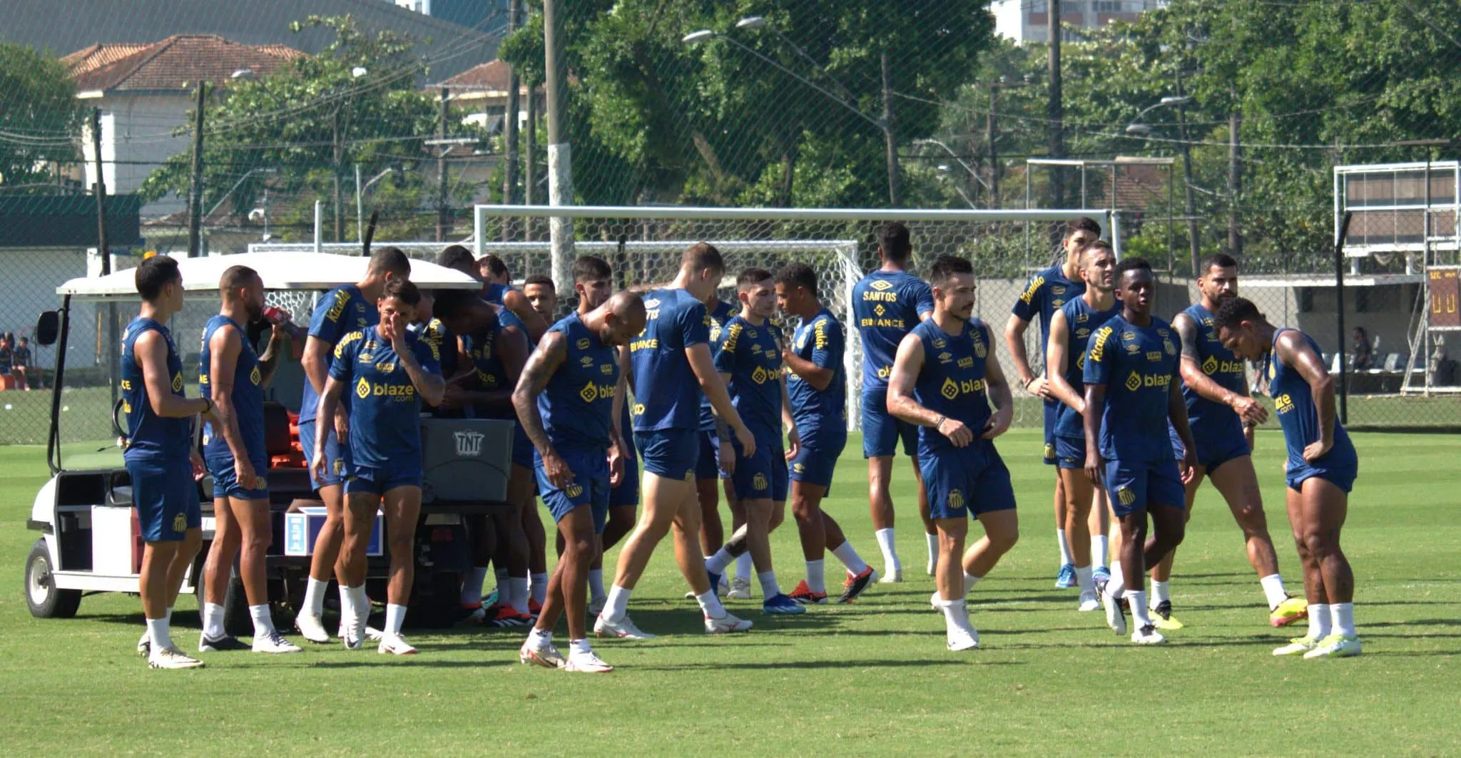 Pela invencibilidade e lideran&ccedil;a: Santos recebe Guarani na Vila Belmiro pela S&eacute;rie B
