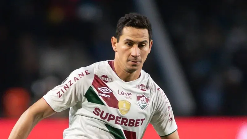 Paulo Henrique Ganso criticou duramente os erros do ataque do Fluminense na derrota na Libertadores (Foto: IMAGO / Pera Photo Press)