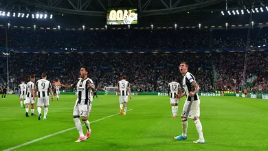 Daniel Alves: &ldquo;Estamos famintos pelo sucesso e queremos fazer hist&oacute;ria&rdquo;