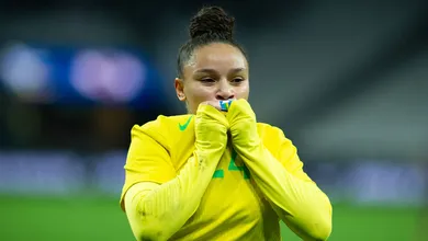 Cria do S&atilde;o Paulo e elogios de Marta: Dudinha ser&aacute; mais uma brasileira na NWSL