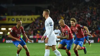 Tch&eacute;quia vira, e Inglaterra perde jogo de eliminat&oacute;ria pela primeira vez em dez anos