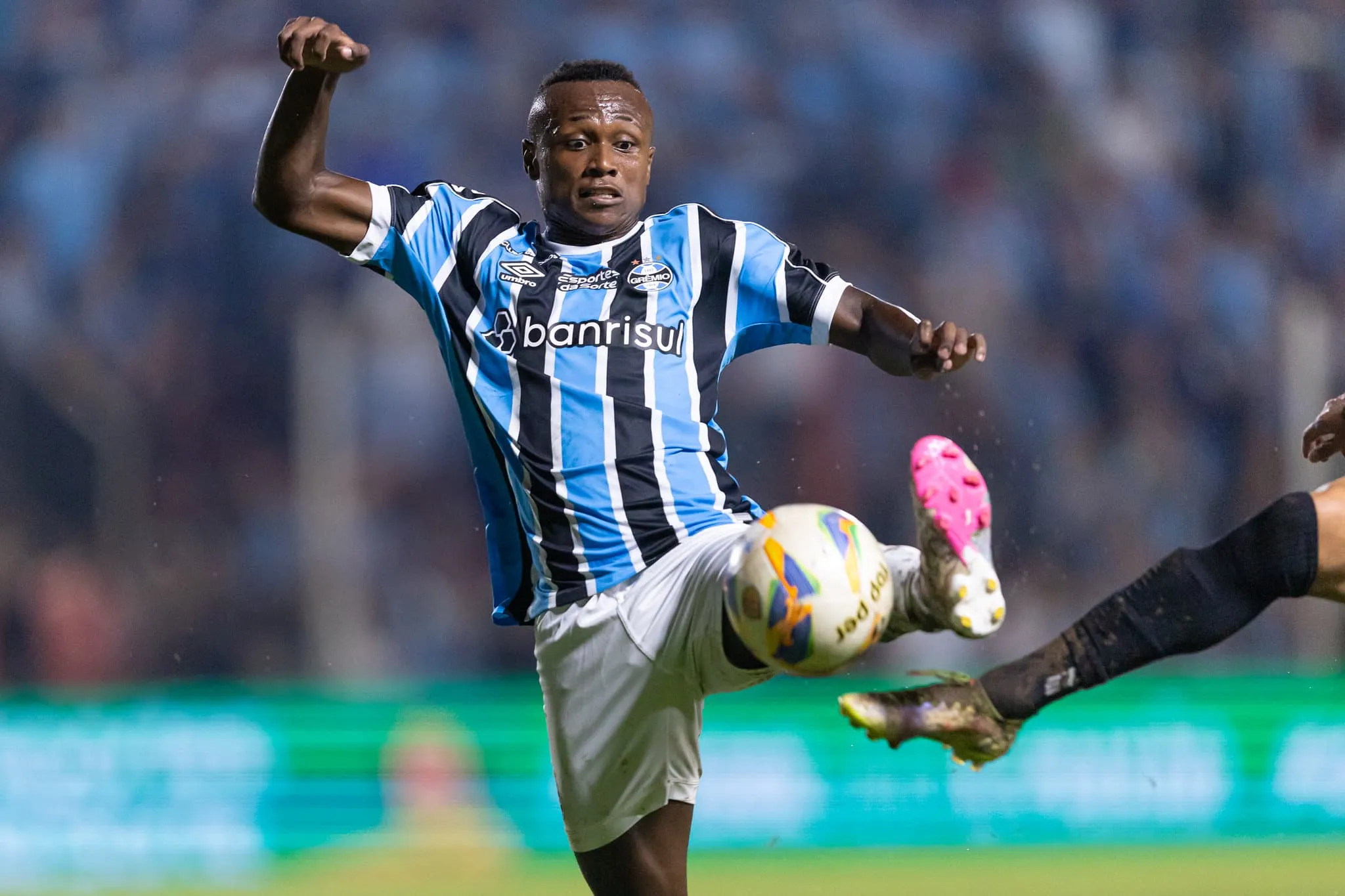 Nathan Fernandes precisa ajudar o Gr&ecirc;mio a marcar &ndash; e Renato Ga&uacute;cho sabe disso