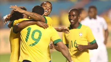 Willian e Robinho dizem presente na sele&ccedil;&atilde;o de Felip&atilde;o
