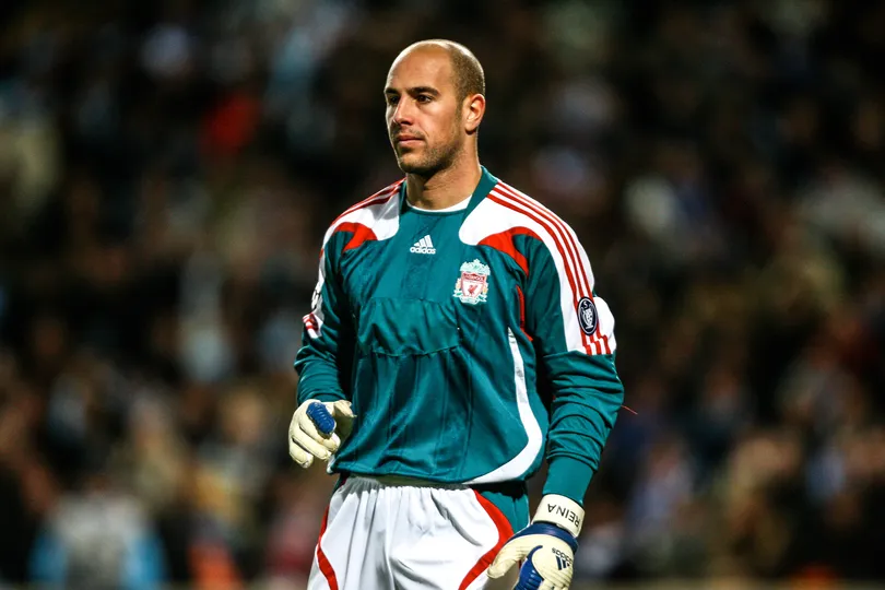 Pepe Reina marcou hist&oacute;ria em sua passagem pelo Liverpool. Foto: Icon Sport