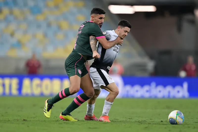 Ign&aacute;cio sofreu les&atilde;o no joelho direito em empate do Fluminense com o Corinthians - Foto
