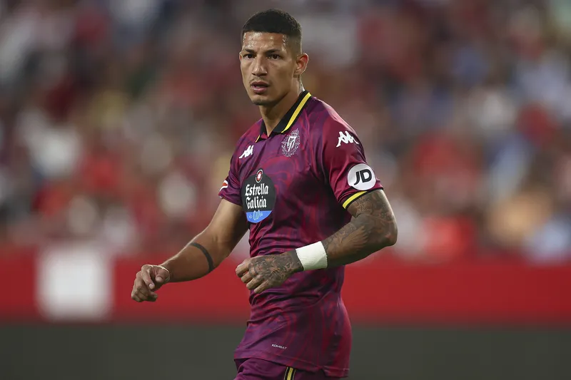 Marcos Andr&eacute;, revelado no Guaratinguet&aacute;, roubou a cena na vit&oacute;ria do Valladolid sobre o Betis