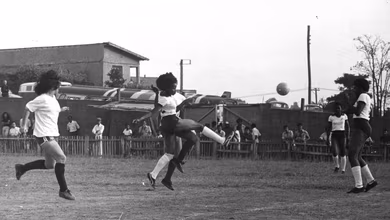 Caminhos do futebol feminino brasileiro: para mudar um sistema impregnado de pr&aacute;ticas obscuras, s&oacute; o destruindo