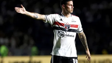 Decep&ccedil;&atilde;o (enorme) em campo, mas &oacute;timo para os neg&oacute;cios: contrata&ccedil;&atilde;o de James rendeu milh&otilde;es ao S&atilde;o Paulo