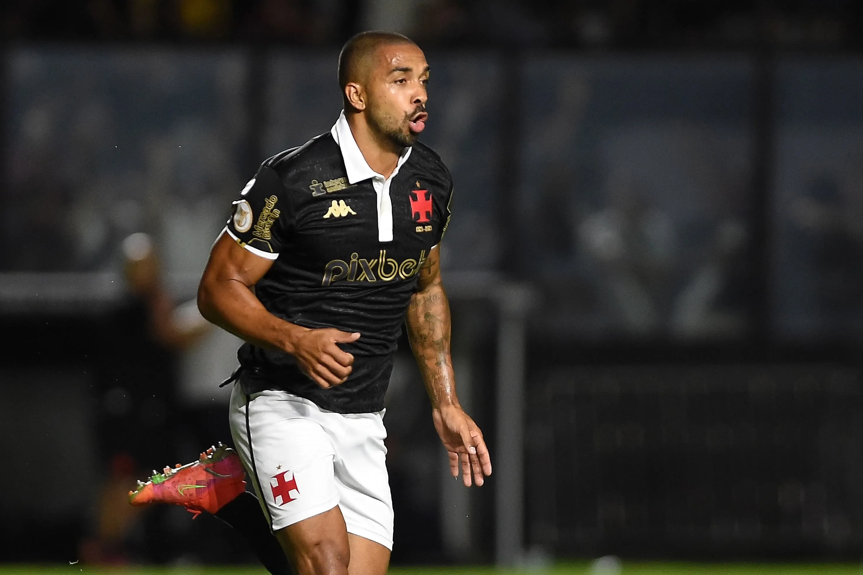 Vasco ganhou um heroi improv&aacute;vel e um novo titular na luta contra mais um rebaixamento