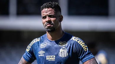 A lateral direita &eacute; a maior prova da indecis&atilde;o de Carille no Santos