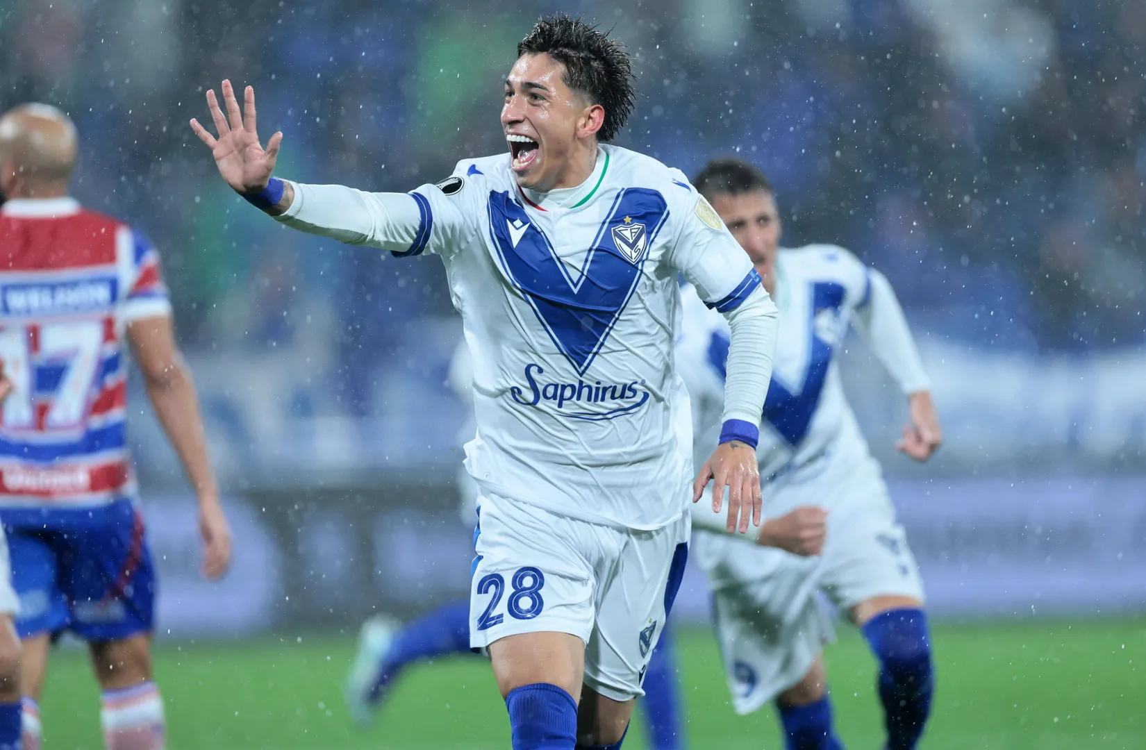 Carrizo celebra gol pelo V&eacute;lez