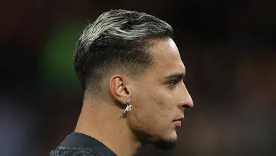 Antony promete justificar os R$570 milh&otilde;es investidos pelo Manchester United