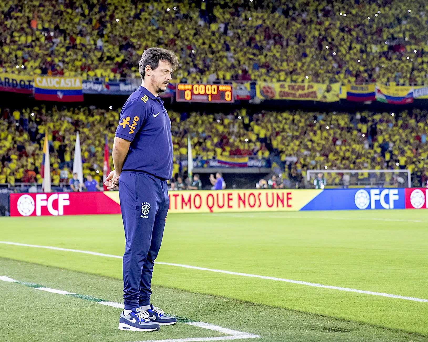 Derrota hist&oacute;rica do Brasil para a Col&ocirc;mbia passa muito mais pela CBF do que por Diniz