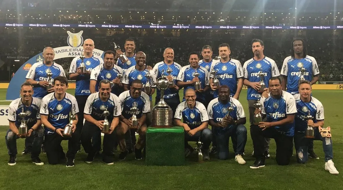 Vinte anos depois, o Palmeiras realizou um belo tributo aos seus campe&otilde;es da Libertadores