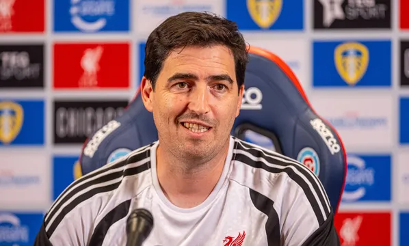 Liverpool faz primeiro movimento por alvo do PSG para ocupar vazio deixado por Salah