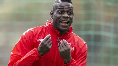 Ex-alvo do Corinthians, Balotelli est&aacute; perto de selar destino &lsquo;aleat&oacute;rio&rsquo; na carreira
