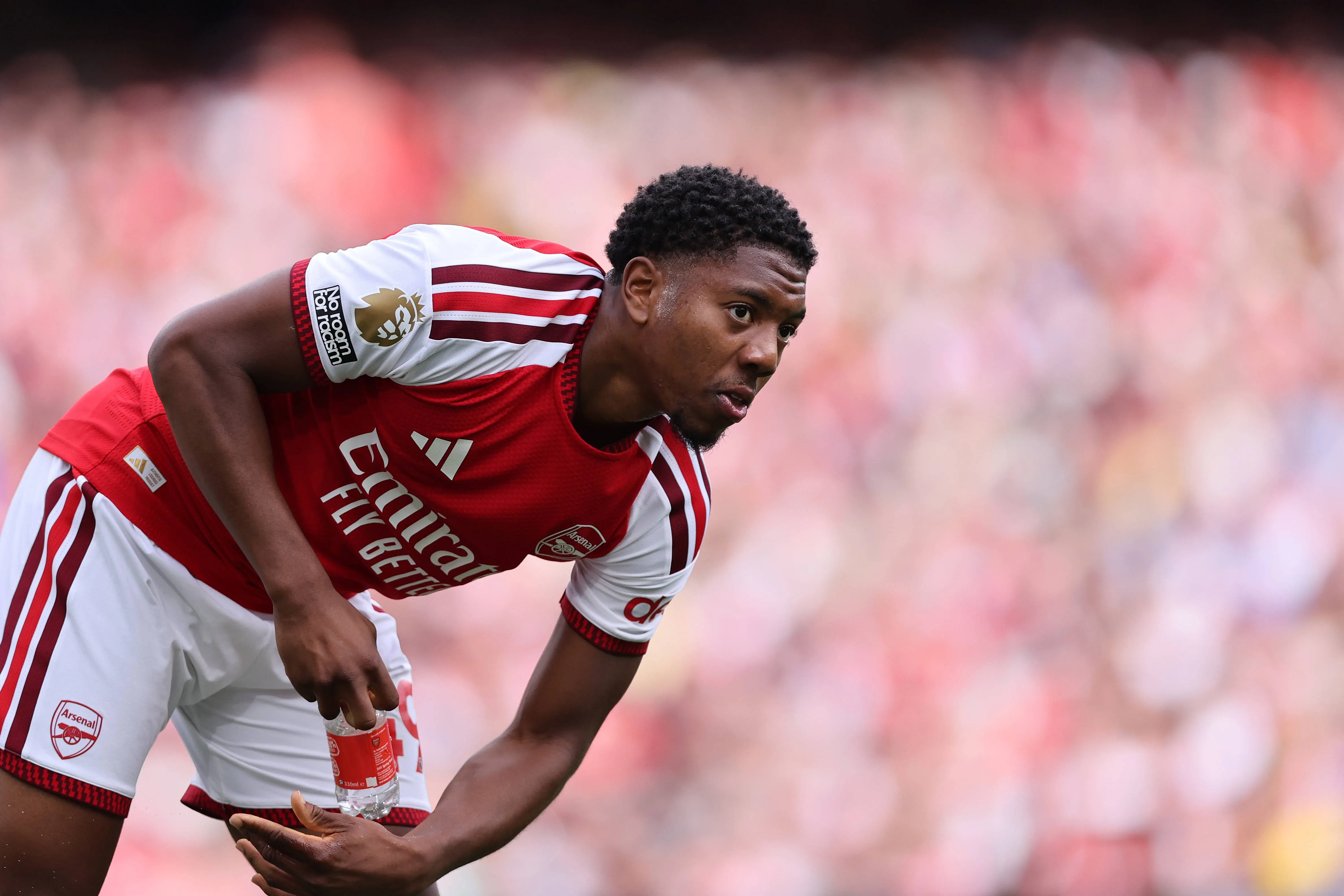 Lewis-Skelly durante jogo do Arsenal