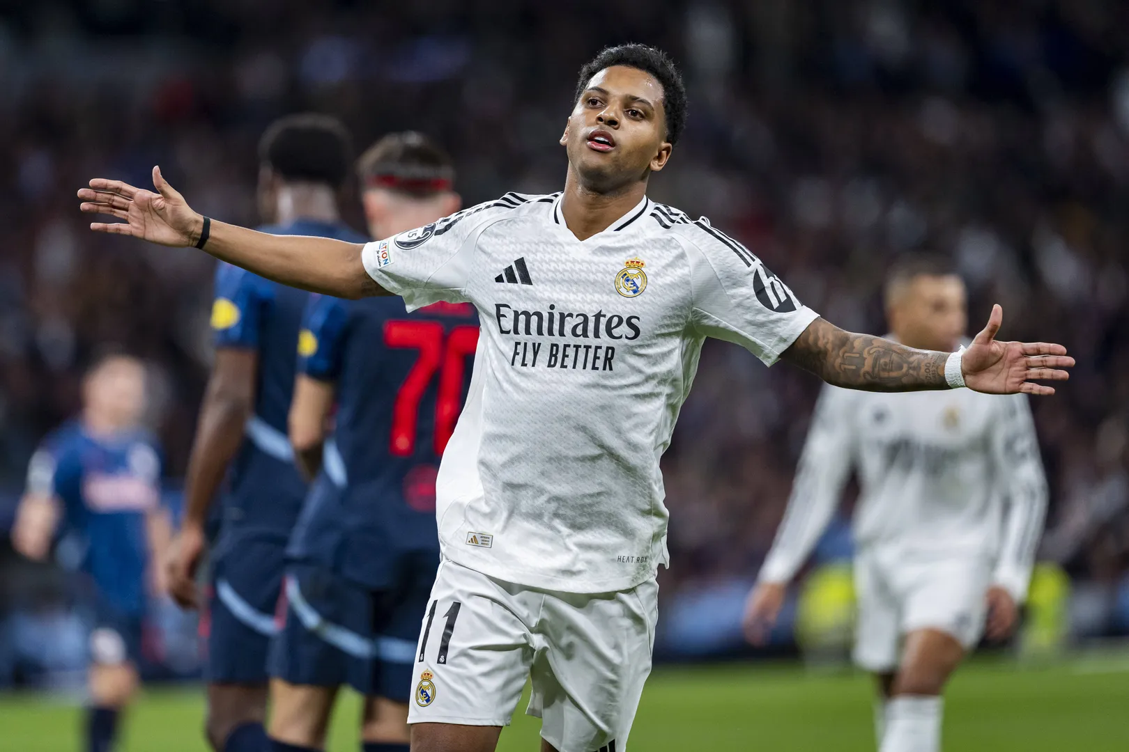 Rodrygo celebra gol pelo Real Madrid