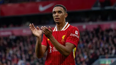 Proposta de Arnold, do Liverpool, para comprar clube franc&ecirc;s revela lado investidor