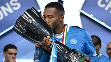 Brasileiro &lsquo;car&aacute;ter de a&ccedil;o&rsquo; do Napoli desbancou zagueiros de milh&otilde;es e refor&ccedil;a tamanho na It&aacute;lia