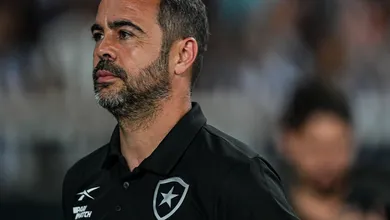 Artur Jorge explica Barboza no ataque e defende que Botafogo foi prejudicado pelo VAR