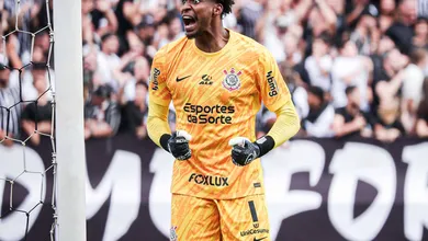 Compra de Hugo Souza gera impasse entre departamentos no Corinthians