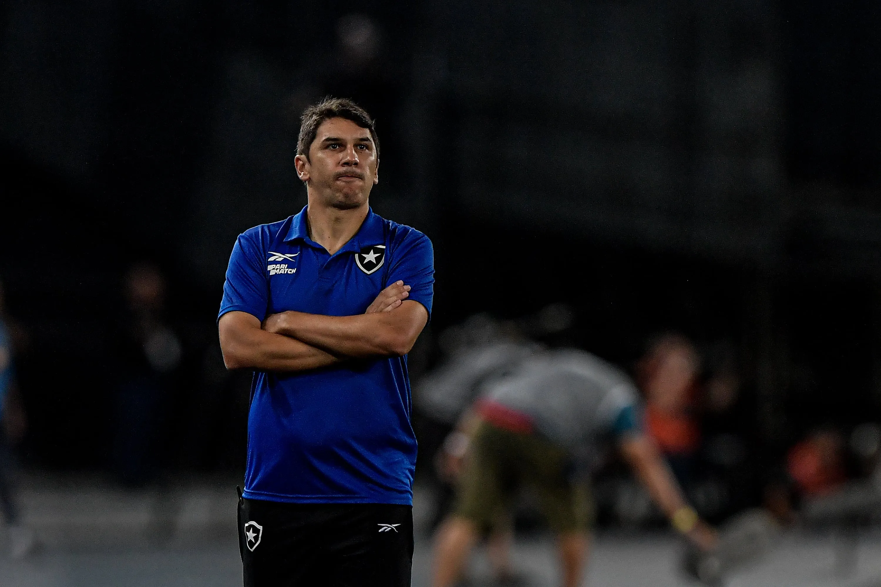 Enquanto avalia trabalho de L&uacute;cio Fl&aacute;vio, Botafogo aciona &lsquo;protocolo Atibaia&rsquo; contra a crise