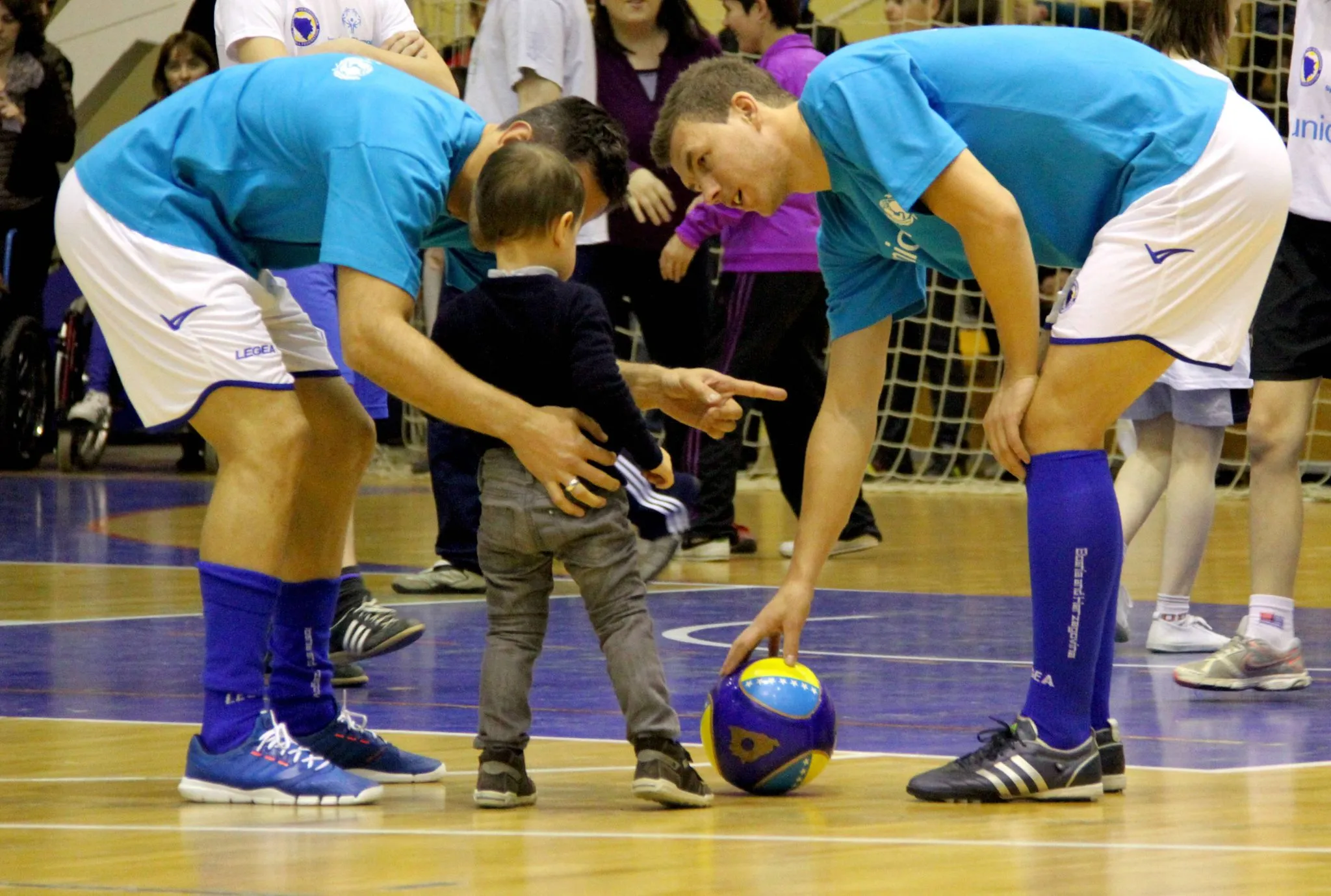 Dzeko se tornou embaixador da Unicef ao longo da carreira 
