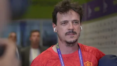&lsquo;Que time envolveu o Manchester City por 15, 20 minutos? O Fluminense&rsquo;, afirma um satisfeito Fernando Diniz