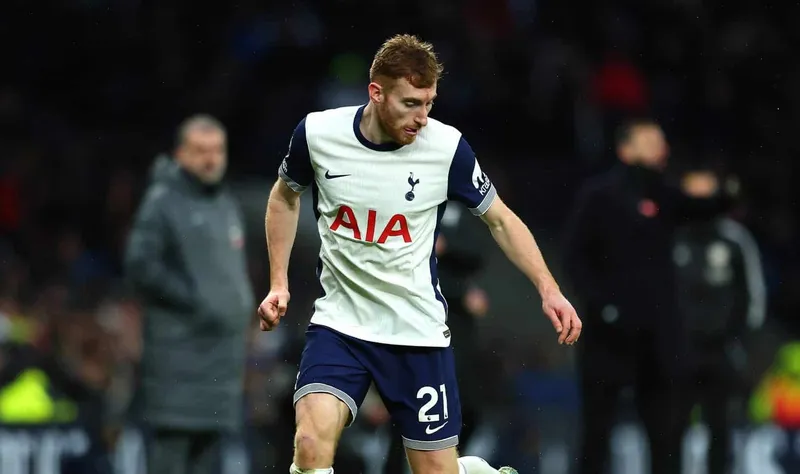Kulusevski defende t&eacute;cnico do Tottenham e afirma que modelo de Postecoglou &eacute; o que h&aacute; de mais perfeito no futebol