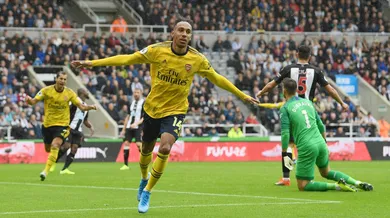 A categoria de Auba garantiu a vit&oacute;ria em uma estreia n&atilde;o t&atilde;o simples ao Arsenal