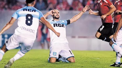 Implac&aacute;vel contra o Independiente, Lisandro L&oacute;pez lidera o sonho do Racing no Campeonato Argentino