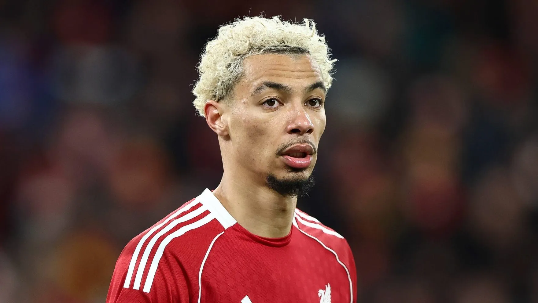 Ekitike em a&ccedil;&atilde;o pelo Liverpool