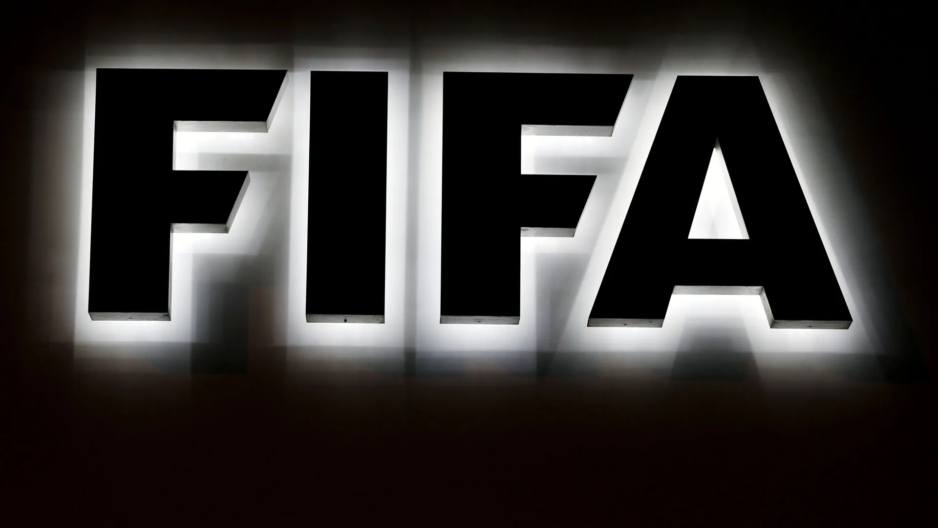 Patrocinadores cobram transpar&ecirc;ncia e pedem auditoria externa nas reformas da Fifa