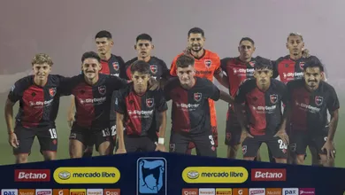 &lsquo;Vit&oacute;ria ou balas para todos&rsquo;: CT do Newell&rsquo;s Old Boys &eacute; atacado com coquetel molotov