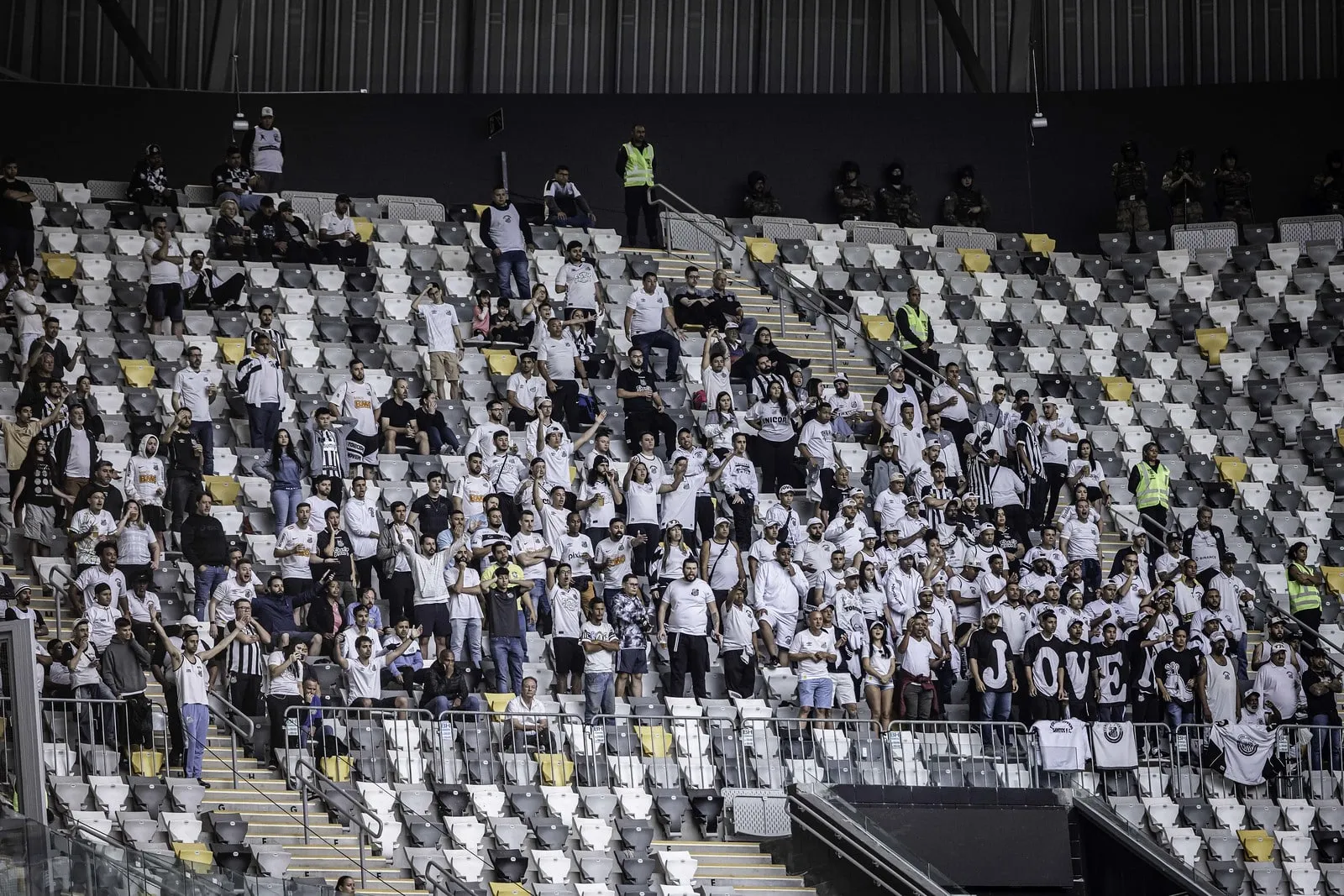Visitantes, torcedores do Santos elogiam e esperam que Arena MRV inspire Nova Vila
