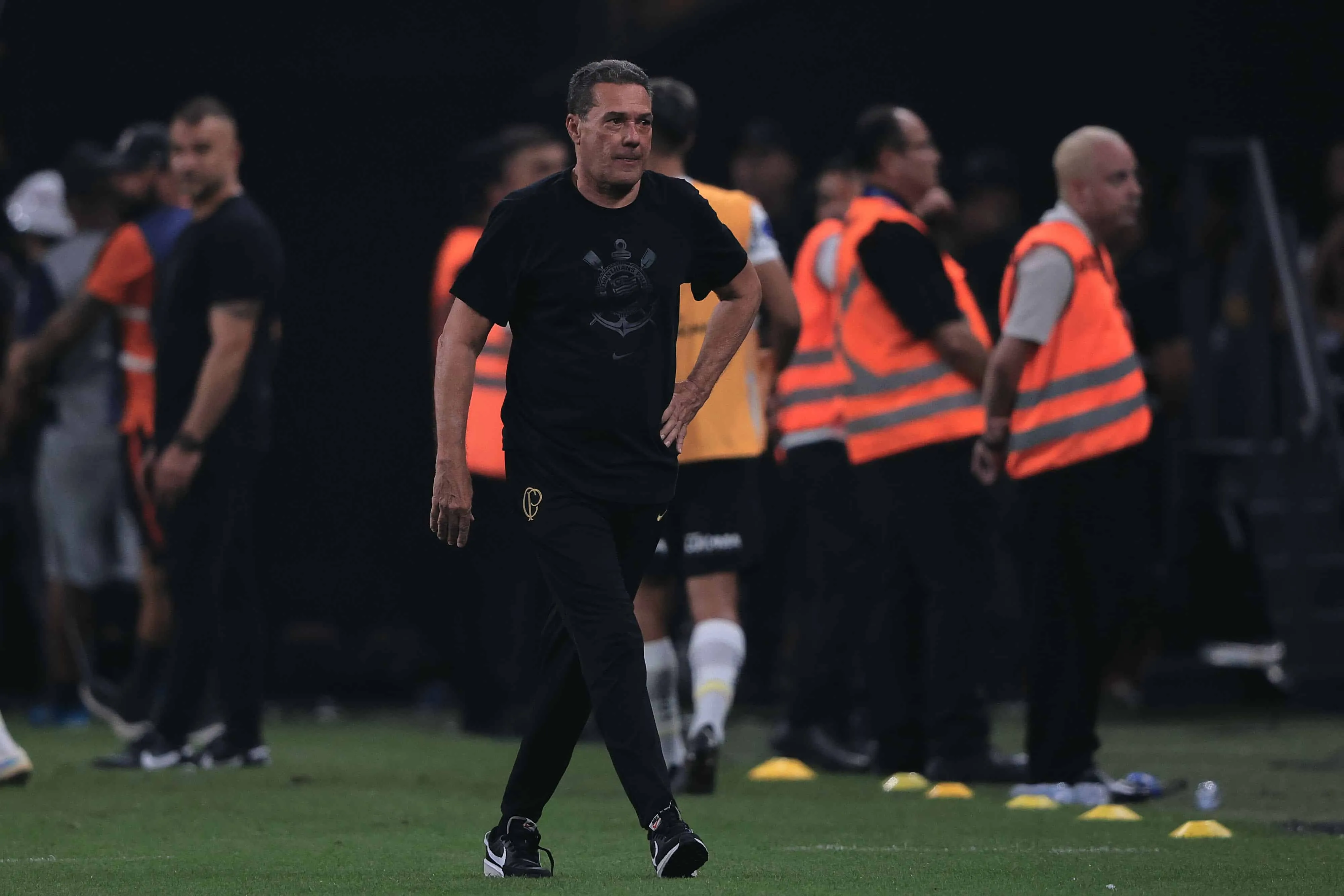 Luxemburgo avalia que time foi bem e lembra do peso da camisa do Corinthians nas decis&otilde;es