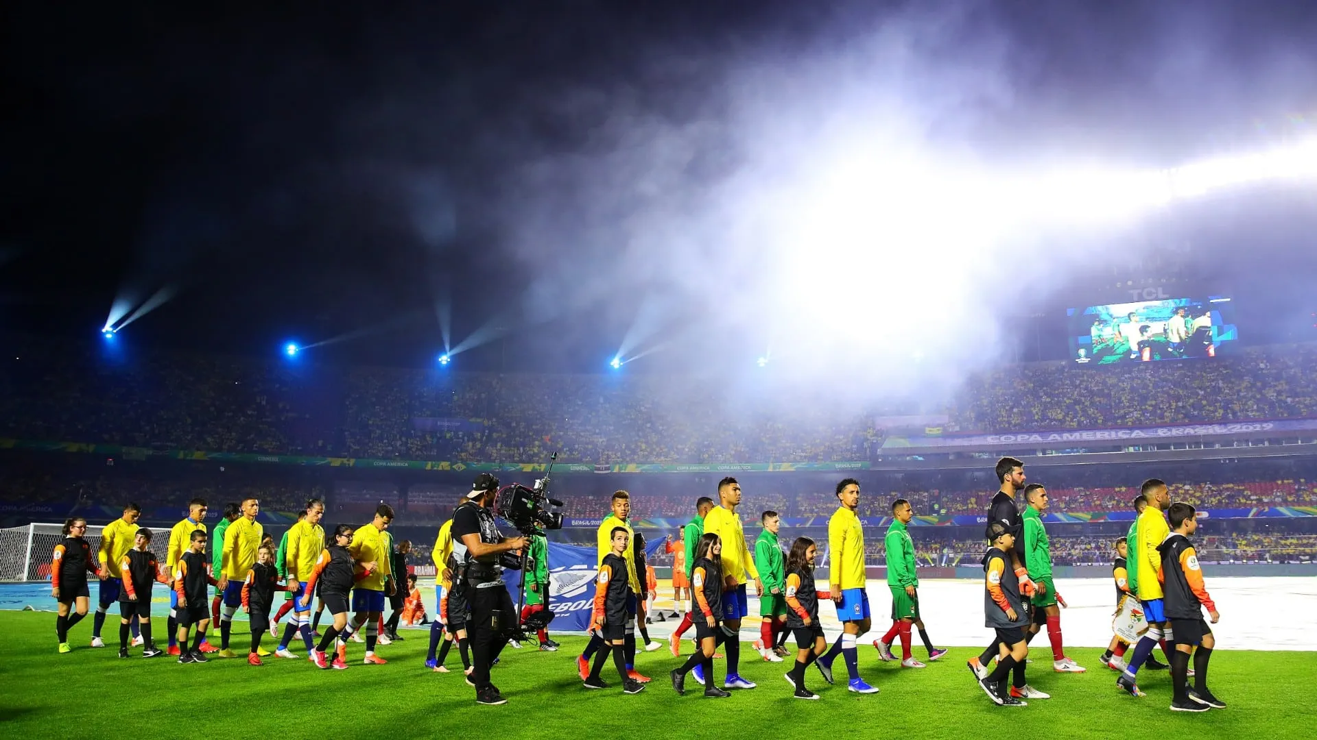 Quieto e sem estar lotado, Morumbi n&atilde;o foi al&ccedil;ap&atilde;o para o Brasil: foi freezer