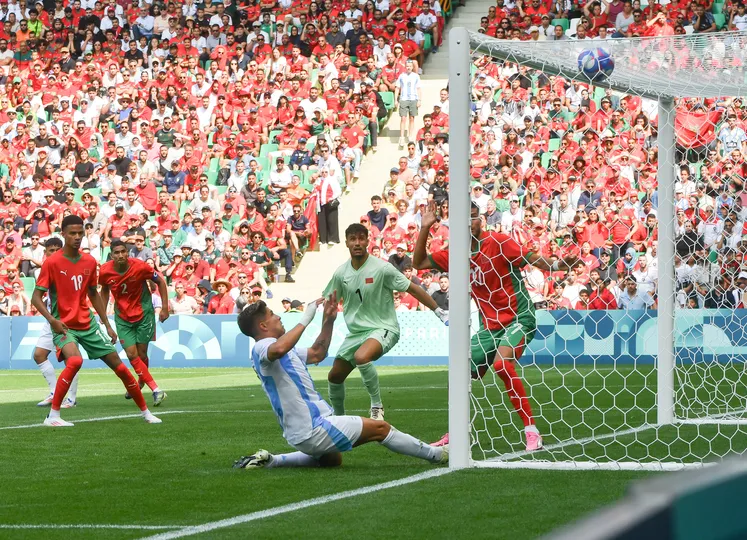 Simeone diminui para os argentinos, que buscaram o empate nos minutos finais. Foto: Icon Sport
