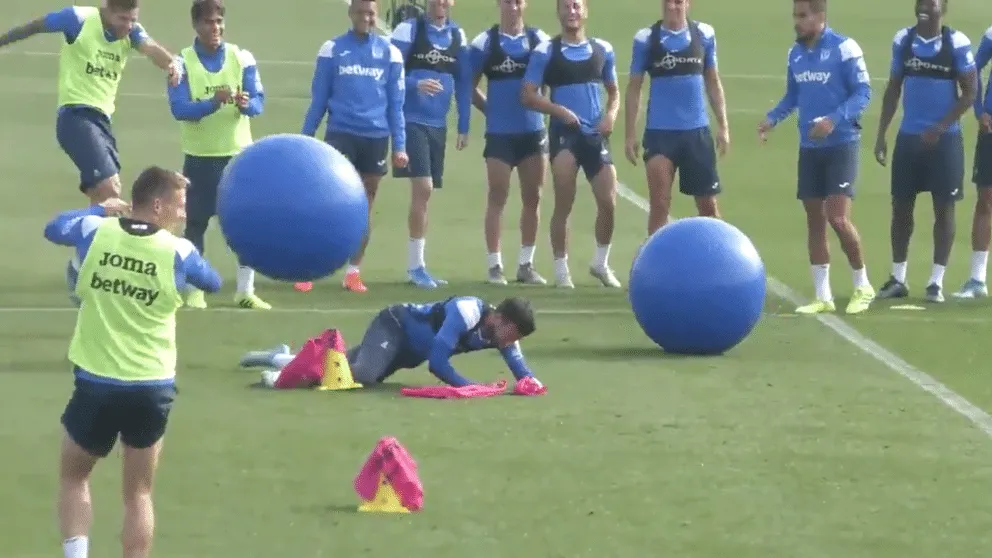 O Legan&eacute;s pode ser o lanterna do Espanhol, mas pelo menos os jogadores se divertem bastante nos treinos