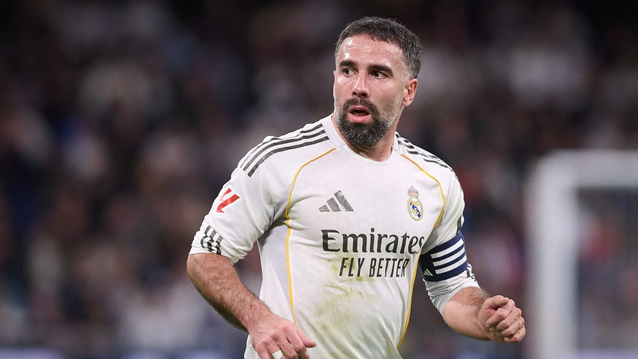 Dani Carvajal pode estar de sa&iacute;da do Real Madrid