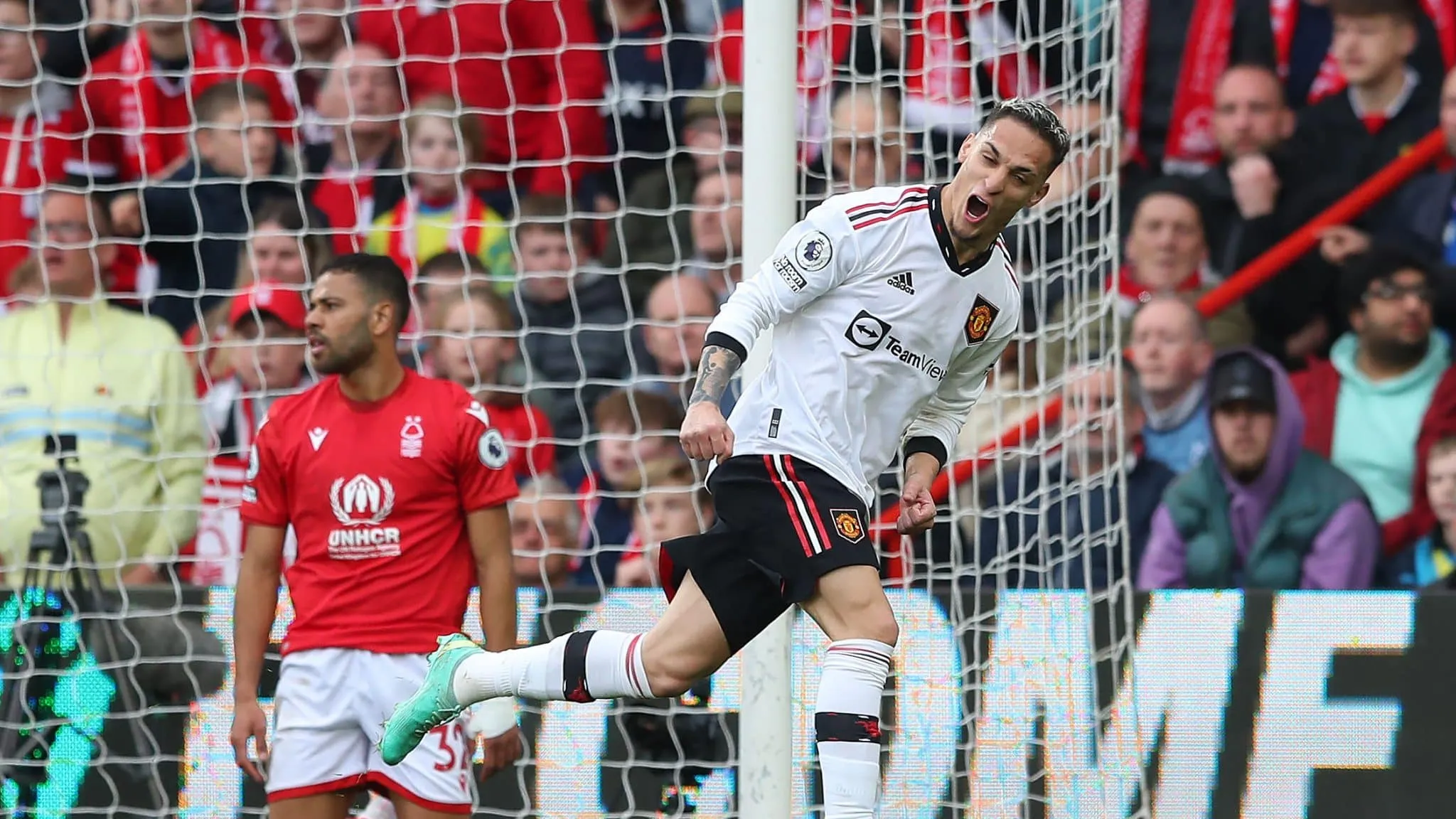 Antony &eacute; decisivo para o Manchester United vencer Nottingham Forest e assumir terceira posi&ccedil;&atilde;o