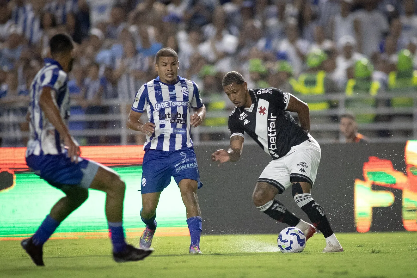 Vasco teve a bola, mas pouco criou (Foto: Matheus Lima/Vasco)