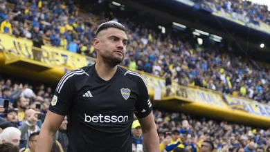 Algoz do Palmeiras &eacute; punido pelo Boca Juniors por discutir com torcedores em cl&aacute;ssico