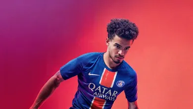 PSG apresenta camisa para pr&oacute;xima temporada com Za&iuml;re-Emery