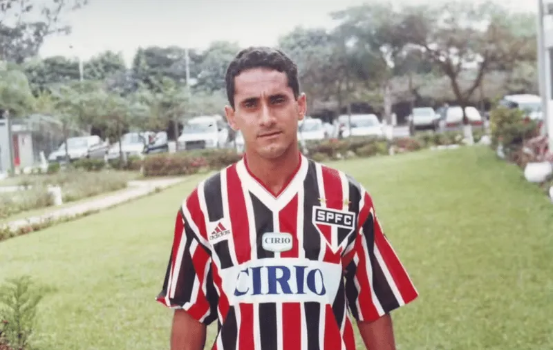 Z&eacute; Carlos jogou no S&atilde;o Paulo (Foto: Divulga&ccedil;&atilde;o / S&atilde;o Paulo FC)