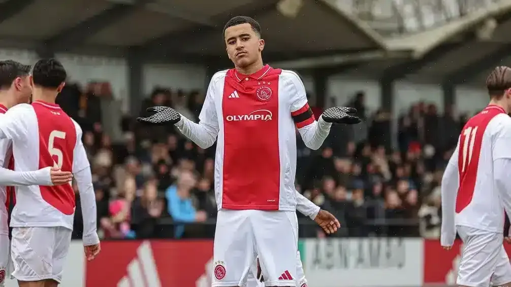 Abdellah Ouazan, meia do Ajax