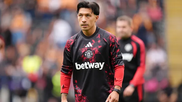 Lisandro Mart&iacute;nez atacou a diretoria do Manchester United e agora pode sofrer consequ&ecirc;ncias