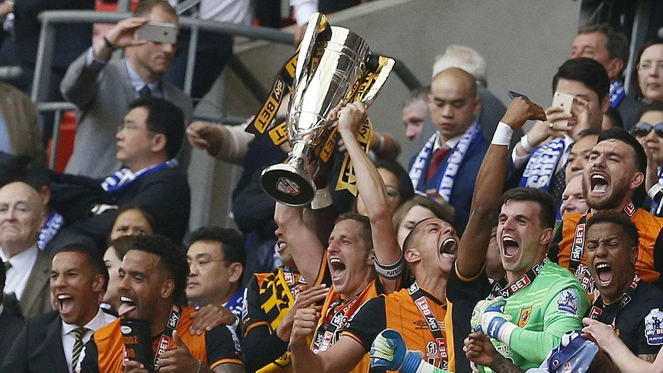Em jogo cheio de agonia, Hull City vence a decis&atilde;o dos milh&otilde;es e est&aacute; de volta &agrave; Premier League