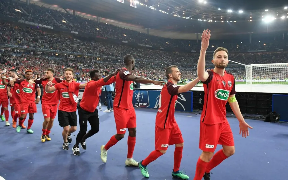 Na mesma semana da hist&oacute;rica final, Les Herbiers amarga o rebaixamento &agrave; quarta divis&atilde;o